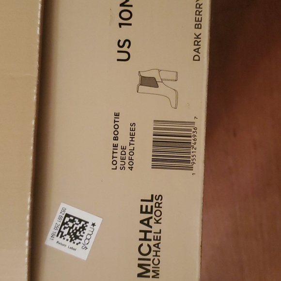 NEW MICHAEL Michael Kors Women's Lottie Bootie Suede Dark Berry  Size 10M - Picture 9 of 10